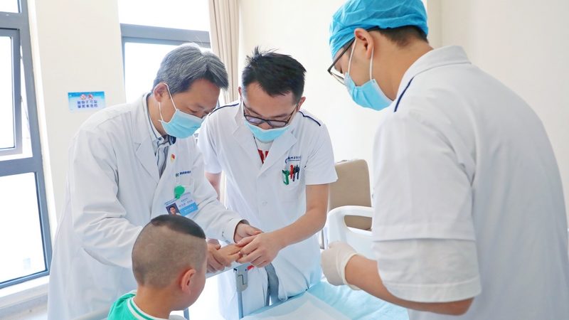 智能手表守护银龄生活，揭秘老人智能手表的选款技巧